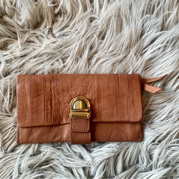 ASOS Leather Tuck Lock wallet purse tan color - Picture 1 of 5